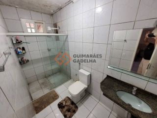 Excelente oportunidade! Casa ampla com 4 quartos (3 suítes) no José Walter.