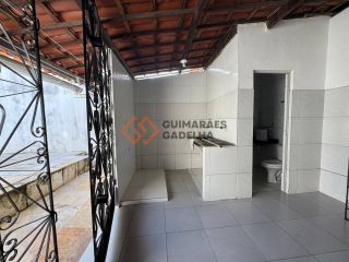Casa Para Vender com 2 quartos 1 suítes no bairro Lagoa Redonda em Fortaleza