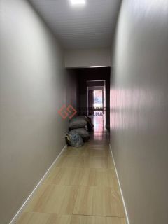 Casa Para Vender com 2 quartos 1 suítes no bairro Lagoa Redonda em Fortaleza