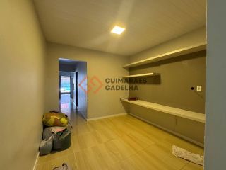 Casa Para Vender com 2 quartos 1 suítes no bairro Lagoa Redonda em Fortaleza
