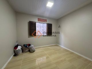 Casa Para Vender com 2 quartos 1 suítes no bairro Lagoa Redonda em Fortaleza
