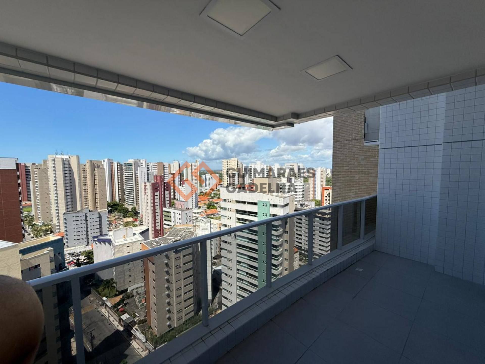 Apartamento Para Vender com 3 quartos 3 suítes no bairro Cocó em Fortaleza
