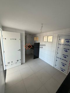 Apartamento Para Vender com 3 quartos 3 suítes no bairro Cocó em Fortaleza