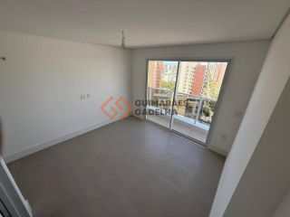 Apartamento Para Vender com 3 quartos 3 suítes no bairro Cocó em Fortaleza