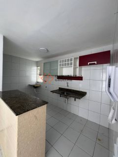 Apartamento Para Alugar com 3 quartos 1 suítes no bairro Jangurussu em Fortaleza