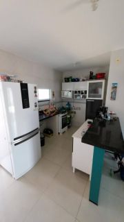 Oportunidade no Eusébio! Casa Duplex com Piscina por R$ 270 mil!