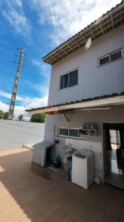 Oportunidade no Eusébio! Casa Duplex com Piscina por R$ 270 mil!