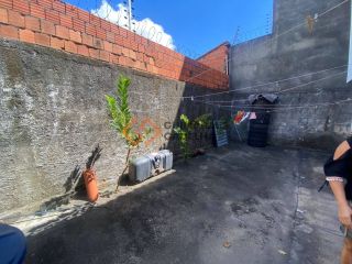 Casa Para Alugar com 3 quartos 3 suítes no bairro Pref. José Walter em Fortaleza