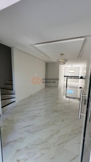 Casa Para Vender com 3 quartos 2 suítes na região da Maraponga