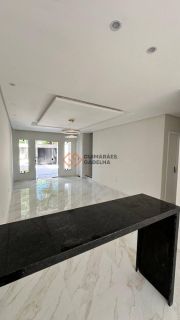 Casa Para Vender com 3 quartos 2 suítes na região da Maraponga