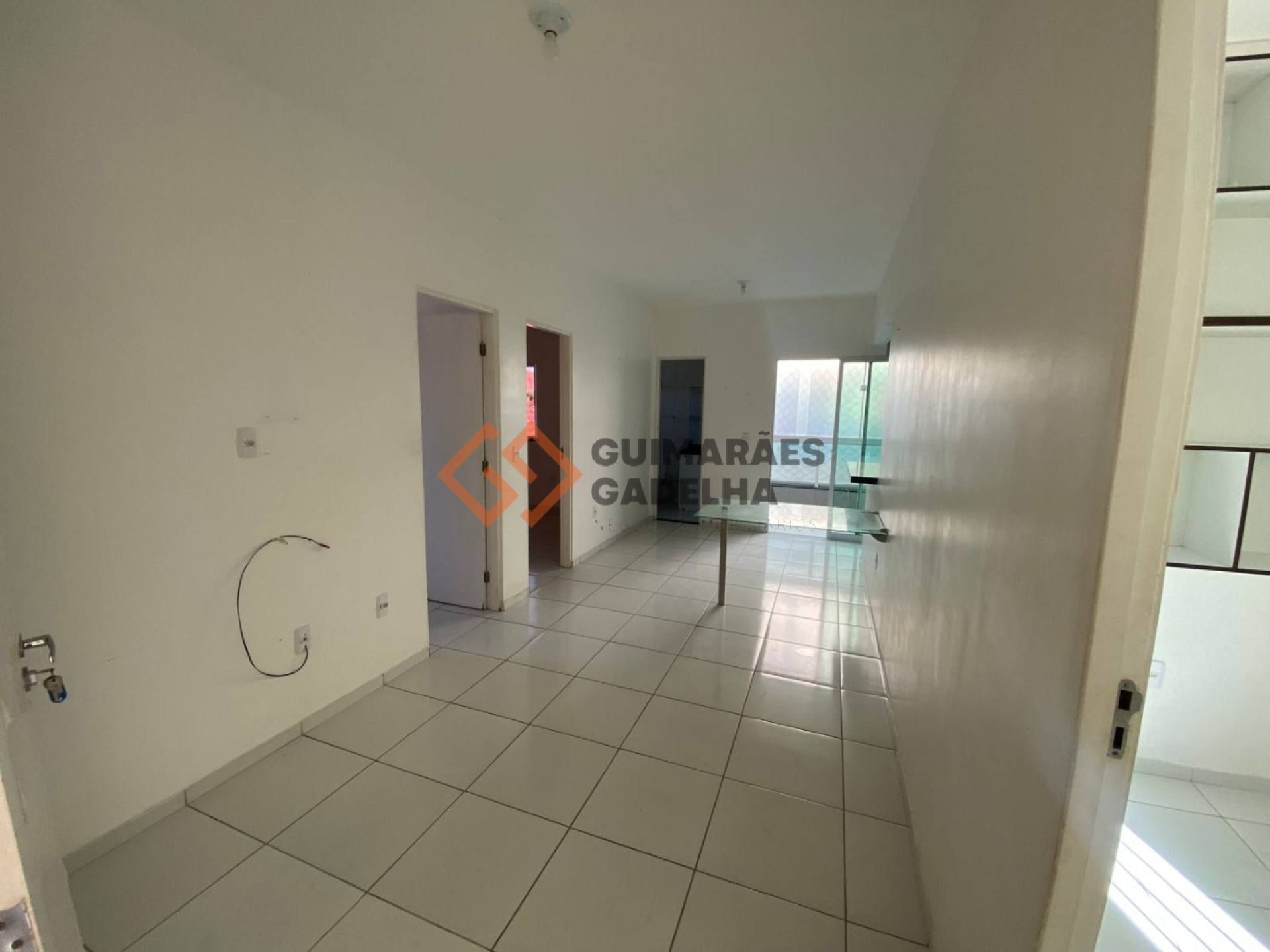Apartamento Para Alugar com 3 quartos 1 suítes no bairro Pajuçara em Maracanaú