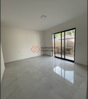 Casa Para Vender com 3 quartos 3 suítes no bairro Coité em Eusébio