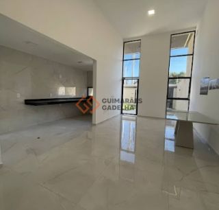 Casa Para Vender com 3 quartos 3 suítes no bairro Coité em Eusébio