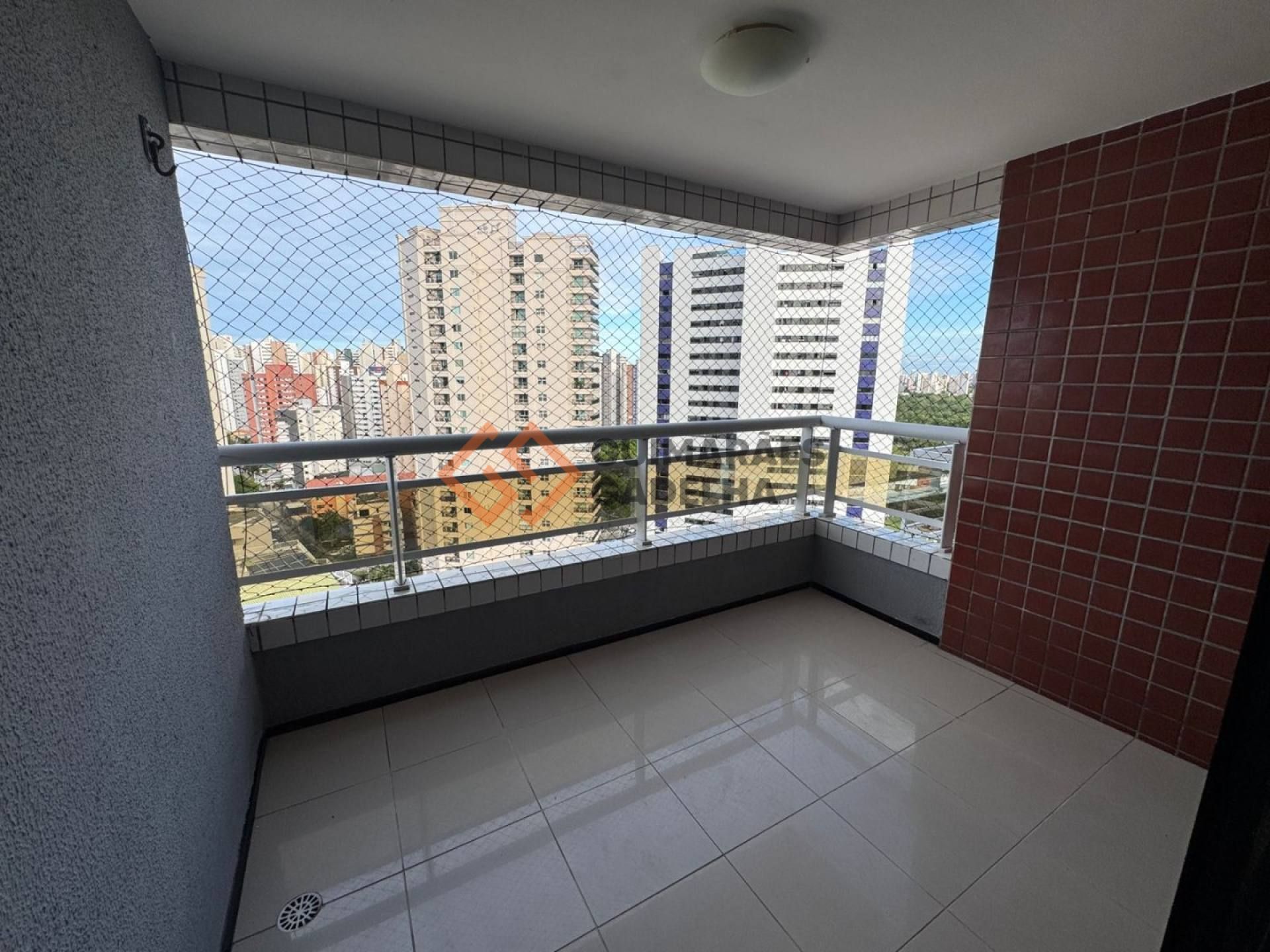 Apartamento Para Vender com 3 quartos 2 suítes no bairro Cocó em Fortaleza