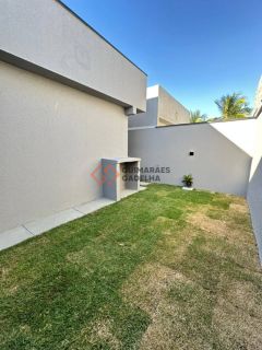 Casa Para Vender com 3 quartos 3 suítes no bairro Guaribas em Eusébio