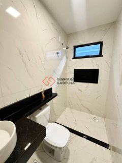 Casa Para Vender com 3 quartos 3 suítes no bairro Guaribas em Eusébio