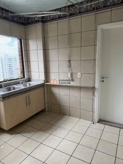 Apartamento Para Vender com 3 quartos 3 suítes no bairro Meireles em Fortaleza