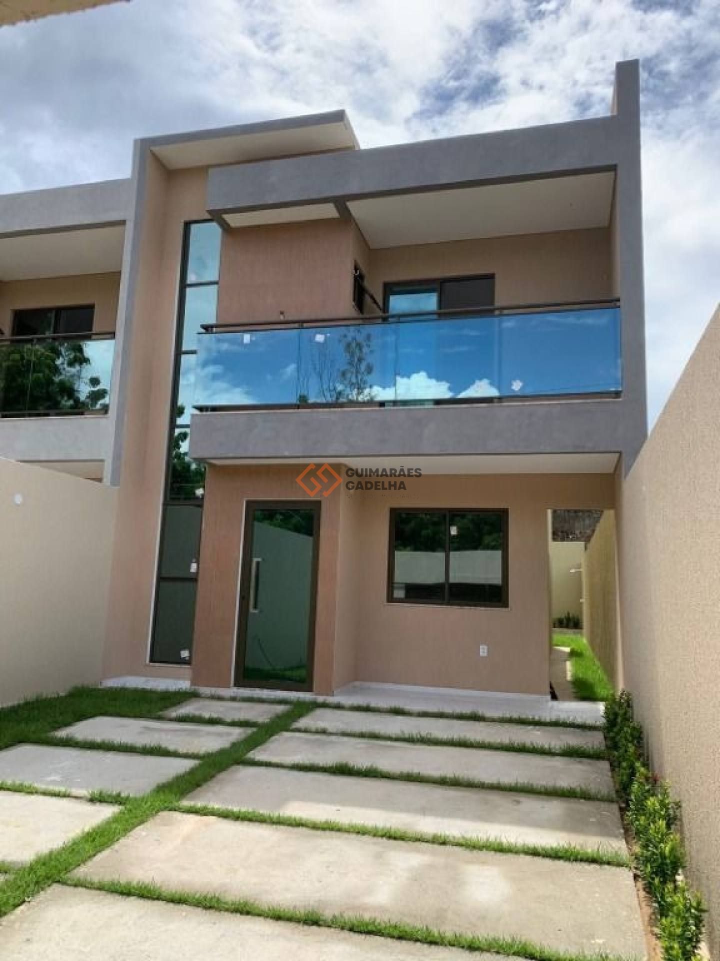 Casa Para Vender com 4 quartos 4 suítes no bairro Escolha um bairro... em Fortaleza