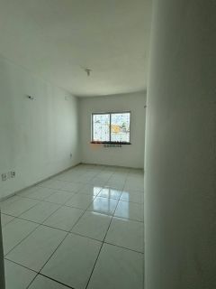 Apartamento Para Vender com 2 quartos 2 suítes no bairro Granja Lisboa em Fortaleza