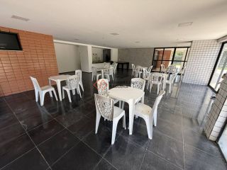 Apartamento Para Alugar com 4 quartos 3 suítes no bairro Guararapes em Fortaleza