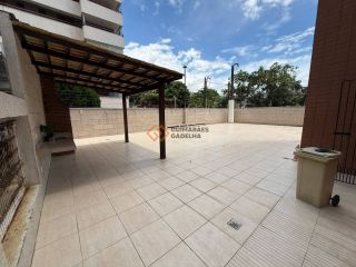 Apartamento Para Alugar com 4 quartos 3 suítes no bairro Guararapes em Fortaleza