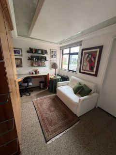 Apartamento Para Alugar com 4 quartos 3 suítes no bairro Guararapes em Fortaleza