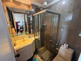 Apartamento Para Alugar com 4 quartos 3 suítes no bairro Guararapes em Fortaleza