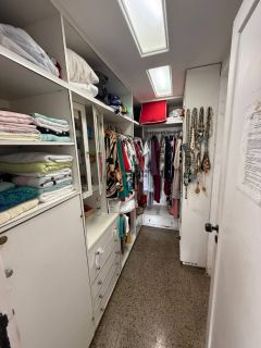 Apartamento Para Alugar com 4 quartos 3 suítes no bairro Guararapes em Fortaleza