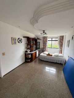 Apartamento Para Alugar com 4 quartos 3 suítes no bairro Guararapes em Fortaleza