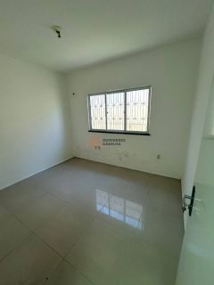 Casa Para Vender com 2 quartos 1 suítes no bairro Precabura em Eusébio
