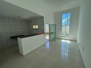 Casa Para Vender com 2 quartos 1 suítes no bairro Precabura em Eusébio