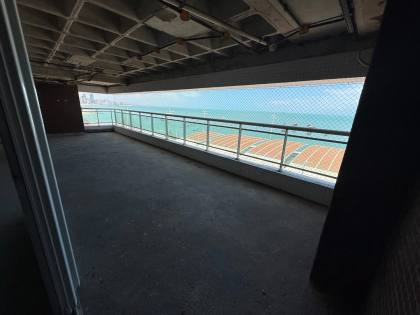 Apartamento Para Vender com 5 quartos 4 suítes no bairro Mucuripe em Fortaleza