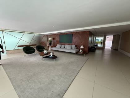 Apartamento Para Vender com 5 quartos 4 suítes no bairro Mucuripe em Fortaleza