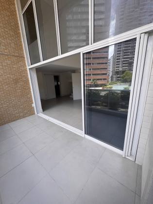Apartamento Para Vender com 3 quartos 2 suítes no bairro Cocó em Fortaleza
