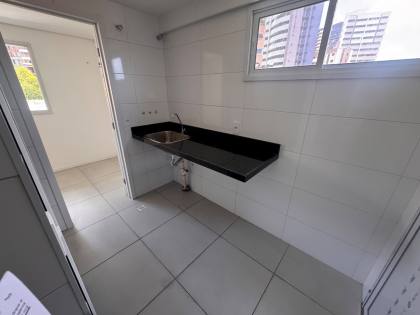 Apartamento Para Vender com 3 quartos 2 suítes no bairro Cocó em Fortaleza