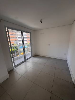 Apartamento Para Vender com 3 quartos 2 suítes no bairro Cocó em Fortaleza