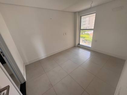 Apartamento Para Vender com 3 quartos 2 suítes no bairro Cocó em Fortaleza