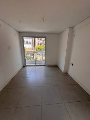 Apartamento Para Vender com 3 quartos 2 suítes no bairro Cocó em Fortaleza