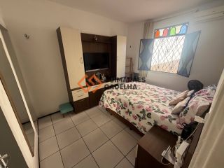 Casa Para Vender com 3 quartos 1 suítes no bairro Montese em Fortaleza