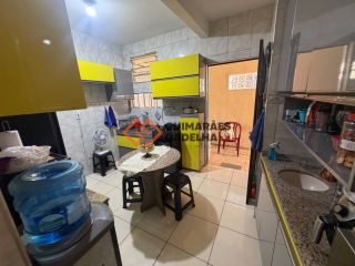Casa Para Vender com 3 quartos 1 suítes no bairro Montese em Fortaleza