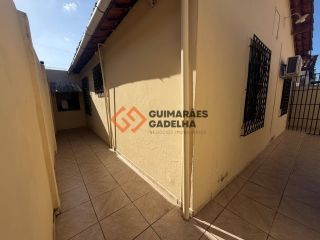 Casa Para Vender com 3 quartos 1 suítes no bairro Montese em Fortaleza