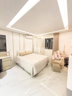 Linda casa no condomínio com porteira fechada