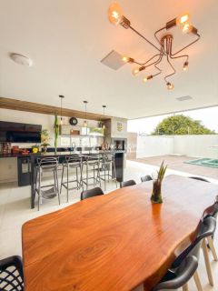 Casa com porteira fechada no Condomínio Granville