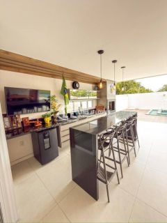 Casa com porteira fechada no Condomínio Granville