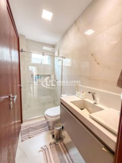 Casa com porteira fechada no Condomínio Granville