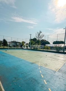 Casa com porteira fechada no Condomínio Granville