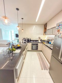 Casa com porteira fechada no Condomínio Granville