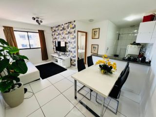 Quarto e sala mobiliado na Ponta Verde