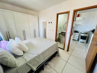 Quarto e sala mobiliado na Ponta Verde