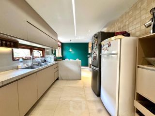 Casa ampla e reformada com 3 suítes, piscina e área gourmet completa – 500m² de terreno